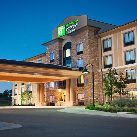 Holiday Inn Express Hotel & Suites Wichita Northeast, An Ihg Hotel Exterior photo